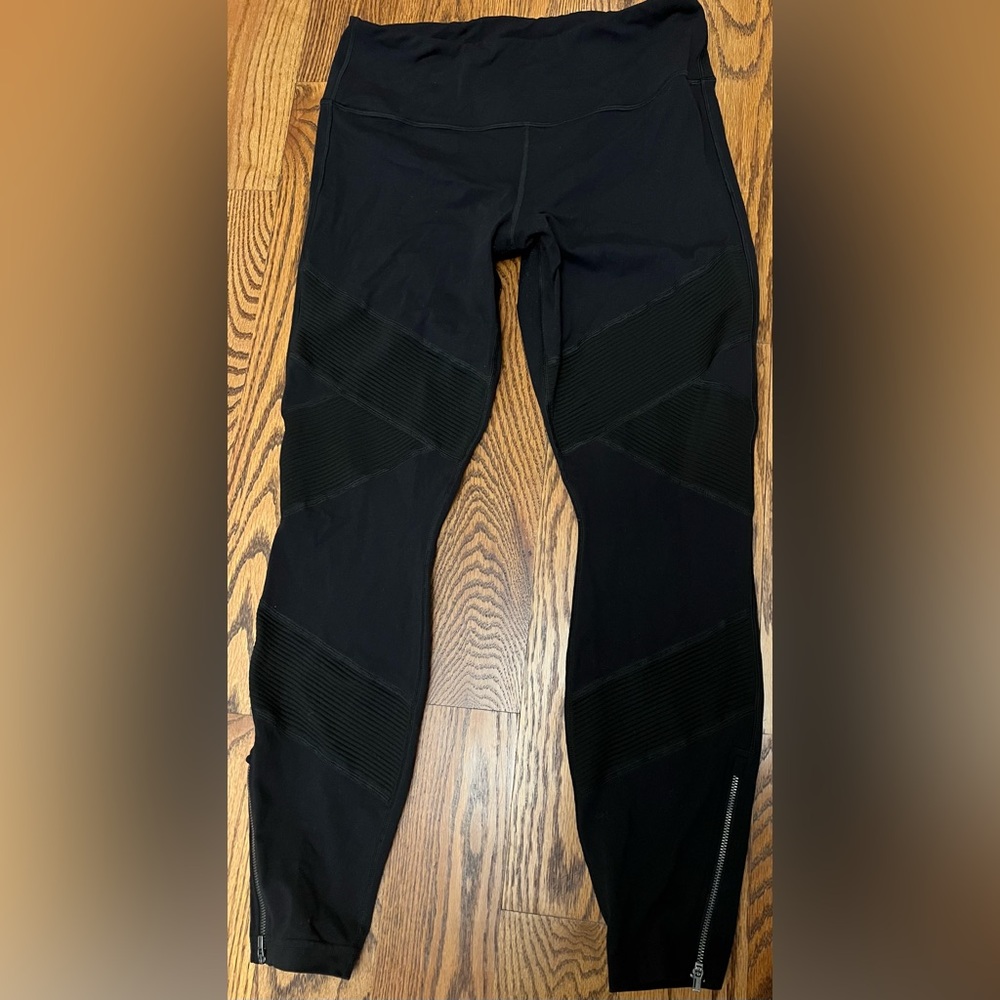 ATHLETA Sophia Moto Tight Leggings in Black- Size Large - Picture 5 of 7